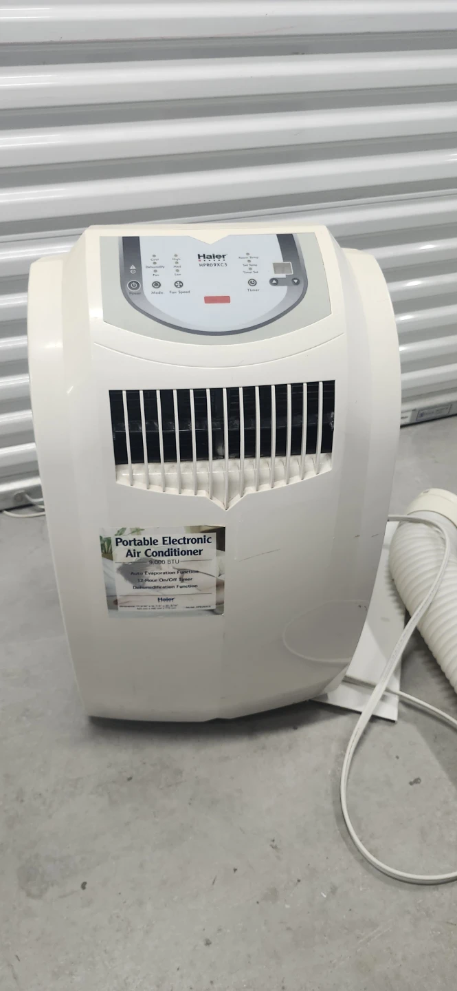 9000 BTU portable AC with hose and window parts - photo 2