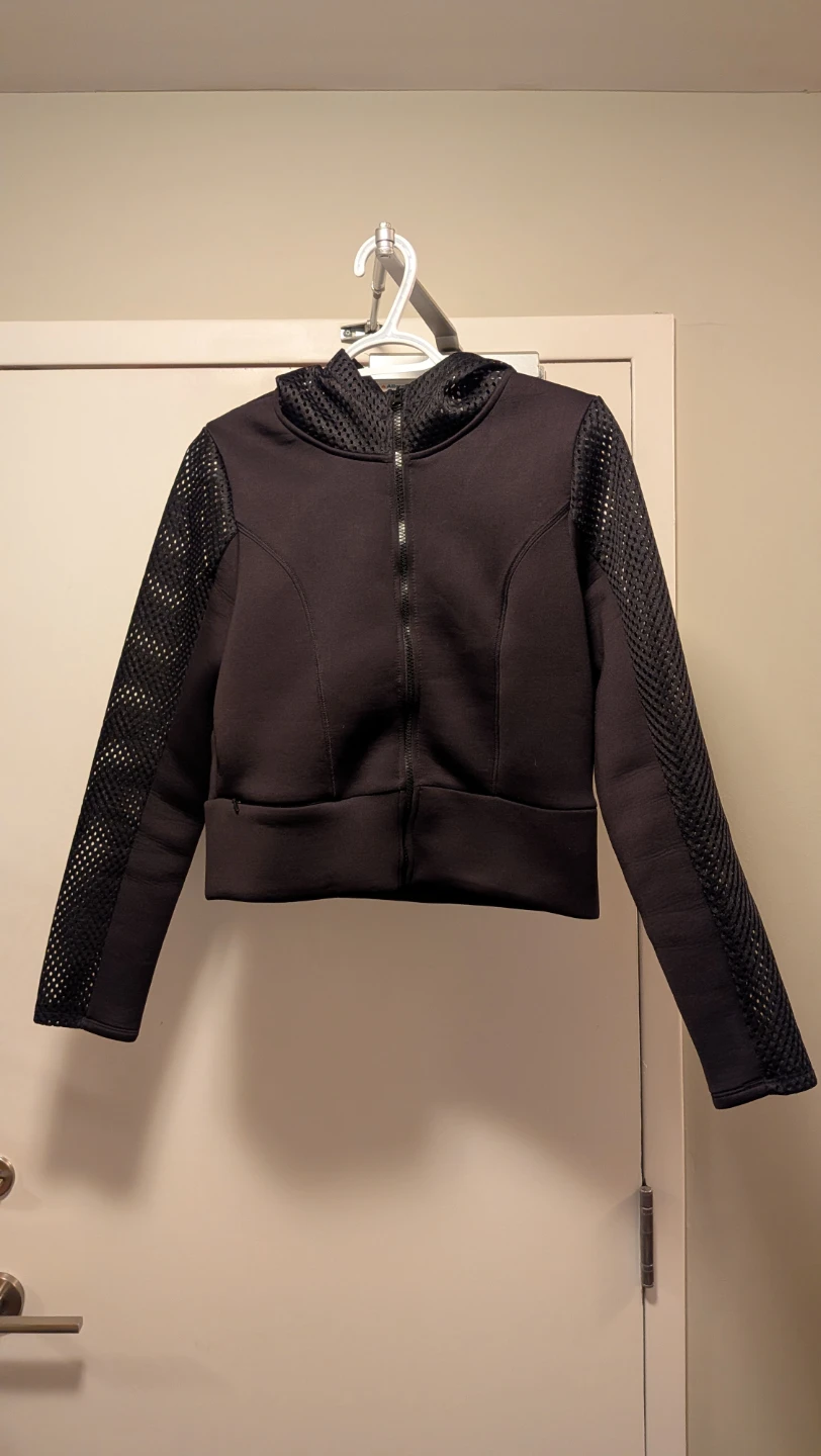 Black Cropped Zip-Up Hoodie