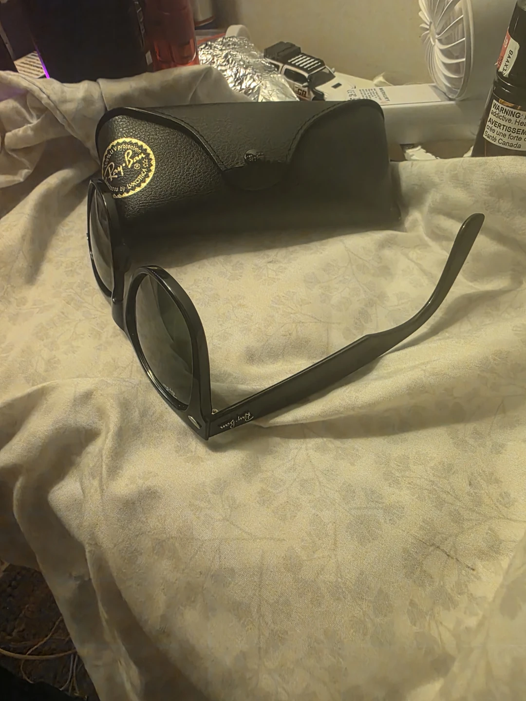 Ray-Ban Sunglasses with Case - photo 3
