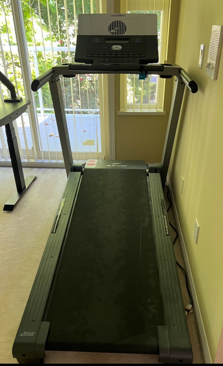 NORDICTRACK THREADMILL - photo 3