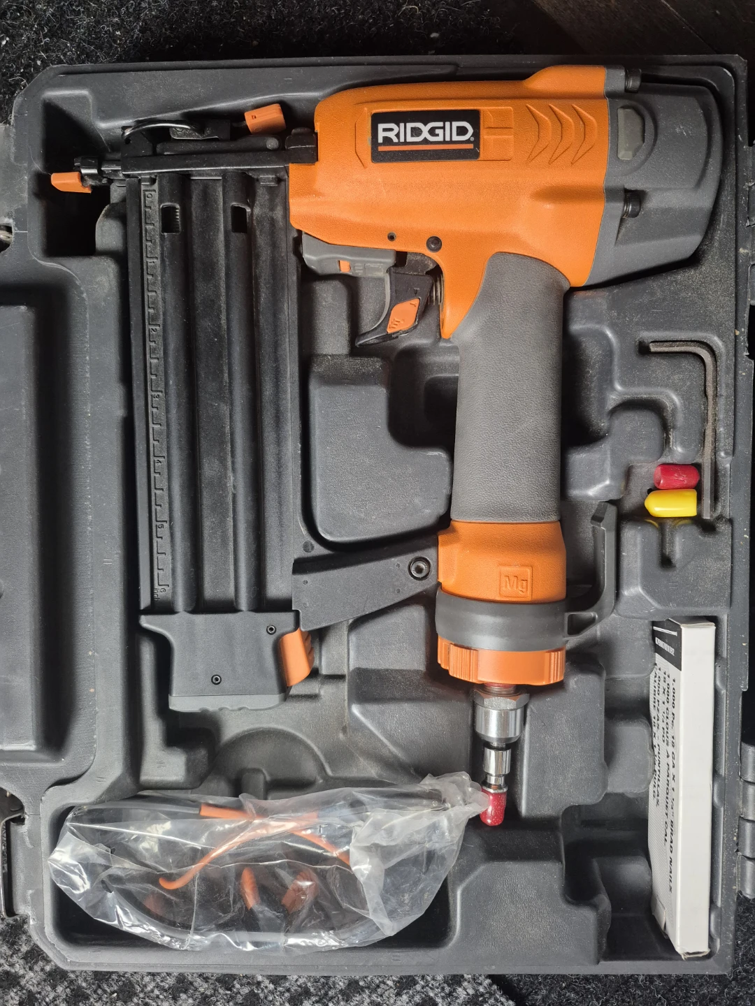 RIDGID R213BNA Brad Nailer with Case