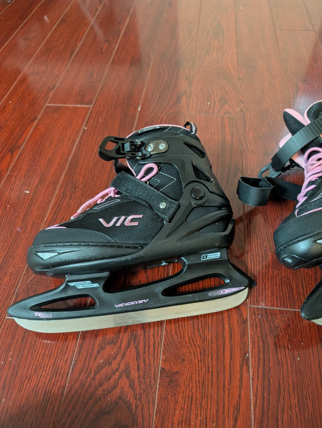 VIC Ice Hockey Skates - photo 4