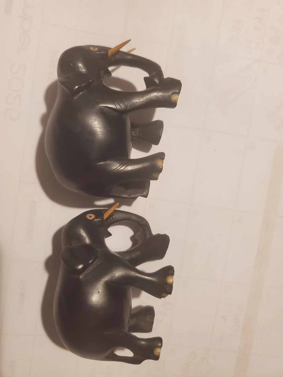 Two carved wooden elephants - photo 4