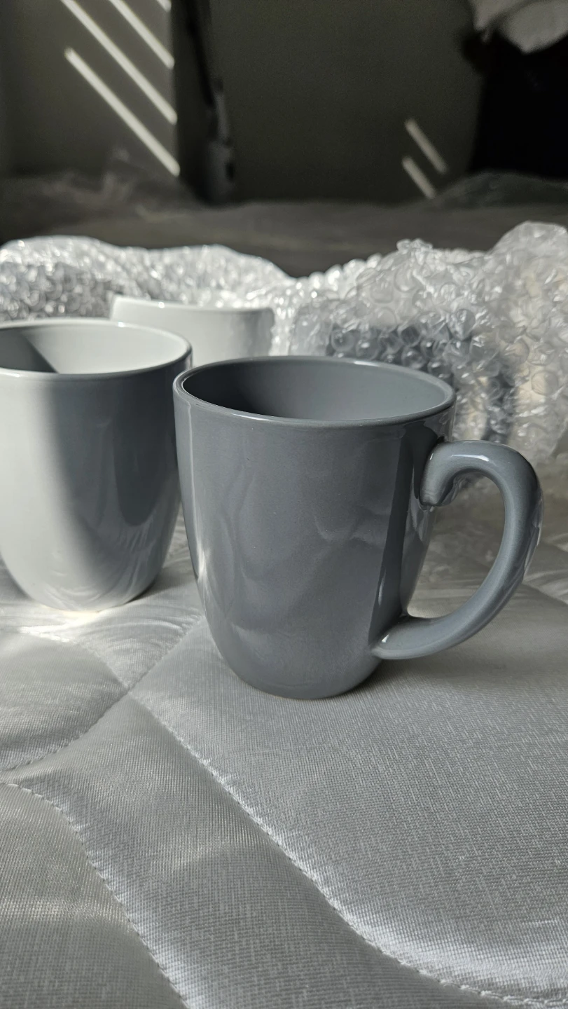 4 Corelle Stoneware Mugs
