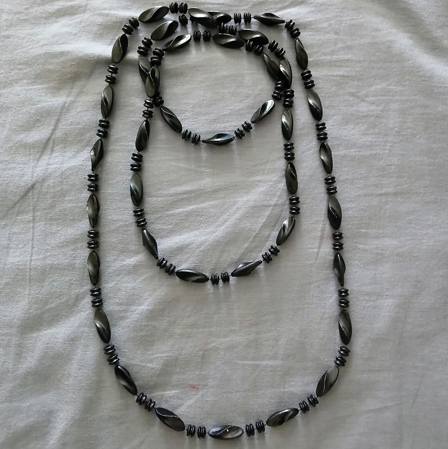 Dark Beaded Necklace ⚽