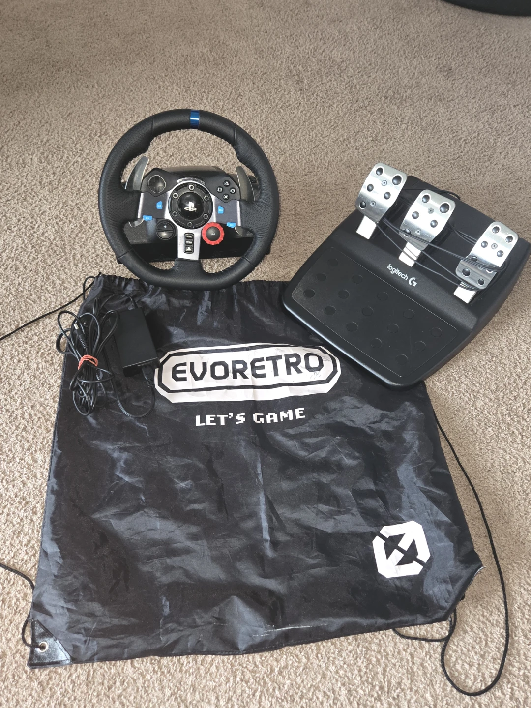 Logitech G29 Driving Force Racing Wheel