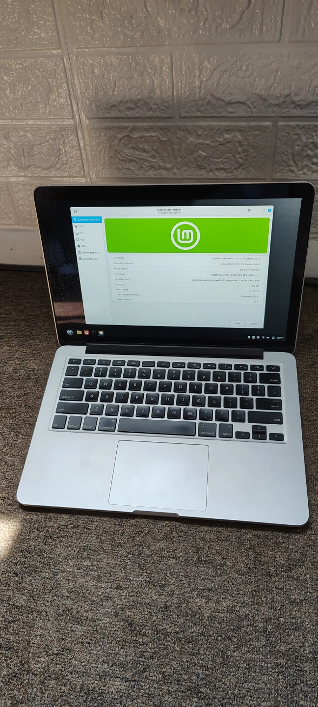 MacBook Pro 13" 256GB