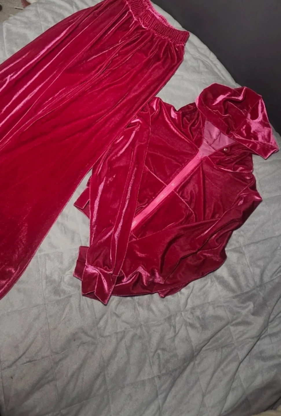 Juicy Couture Velour Tracksuit Set - Pink - photo 2