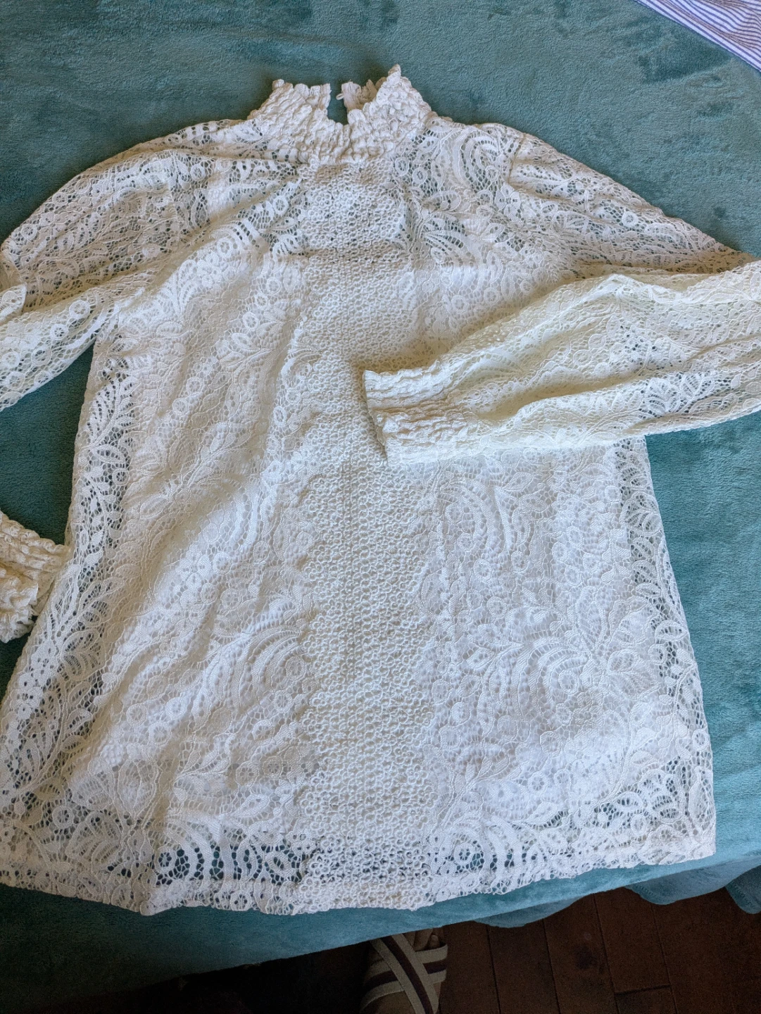 C&E Gauge White Lace Blouse M/M