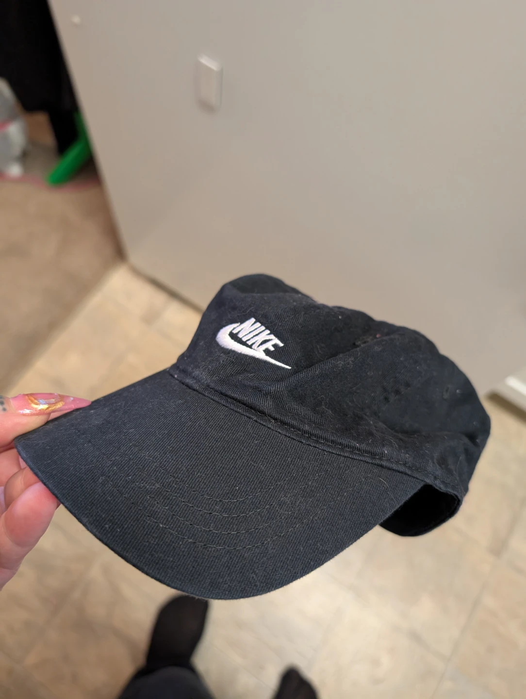 small kids Nike Black Cap and Grey Joggers Pants Set - photo 4
