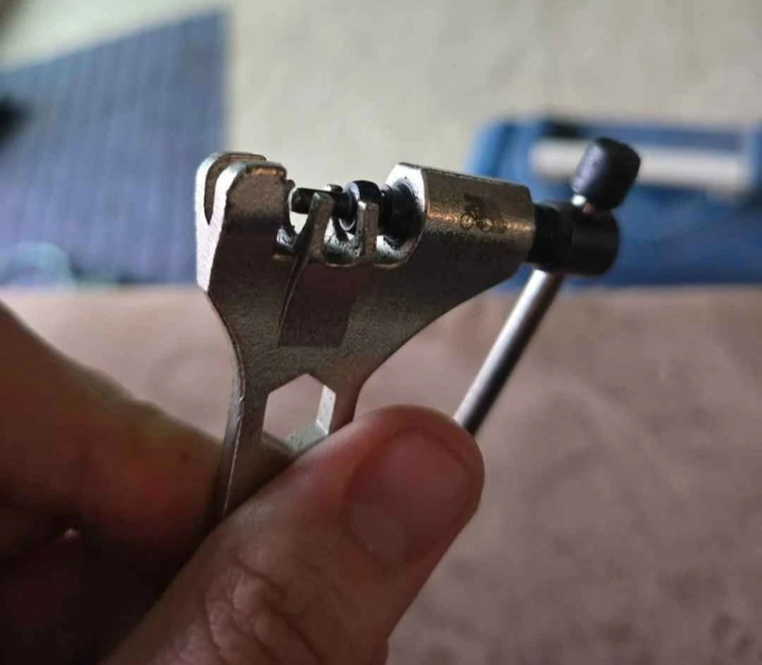 Bicycle Chain Tool - photo 3