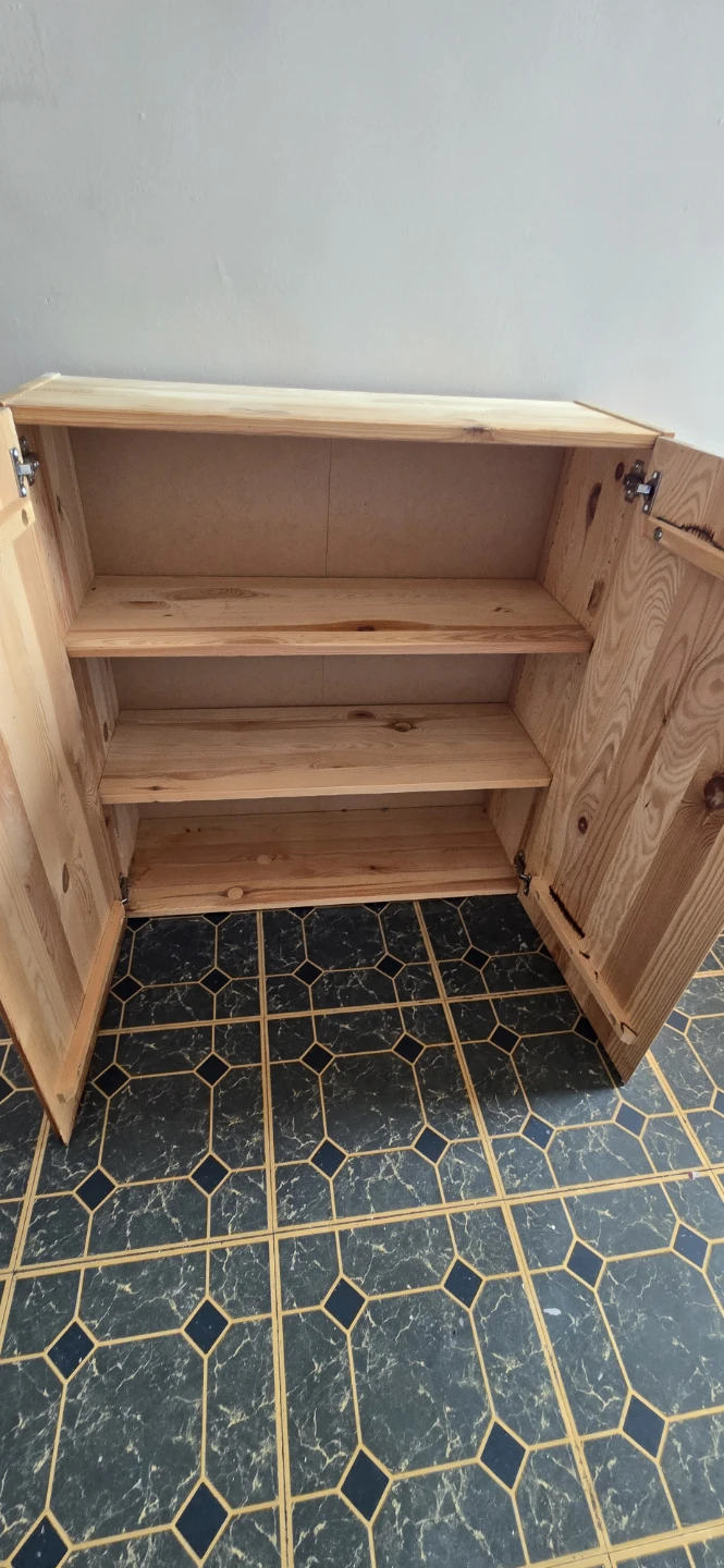Pine wood cabinet - photo 3