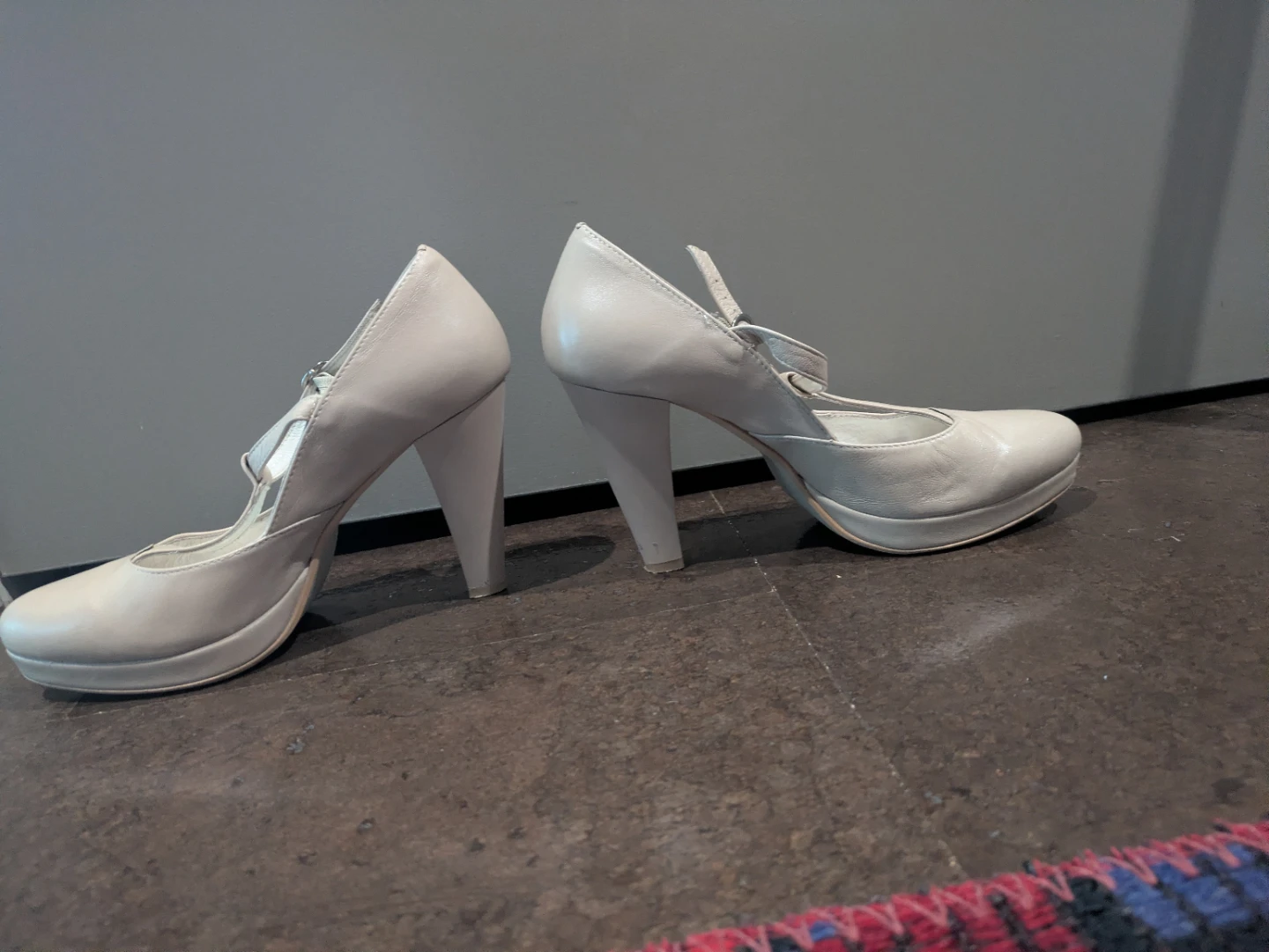 Cream/Beige Mary Jane Heels Size 8.5 genuine leather - photo 2