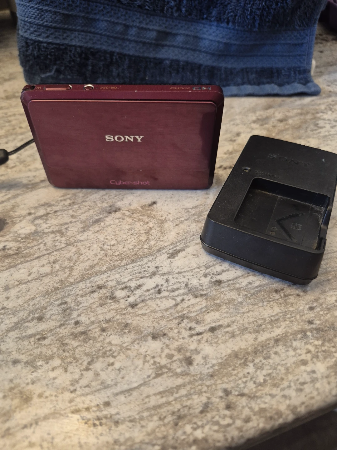 Sony DSC-TX7 10.2 Red Digital Camera - photo 2