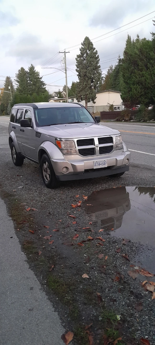 Dodge Nitro SUV - photo 2