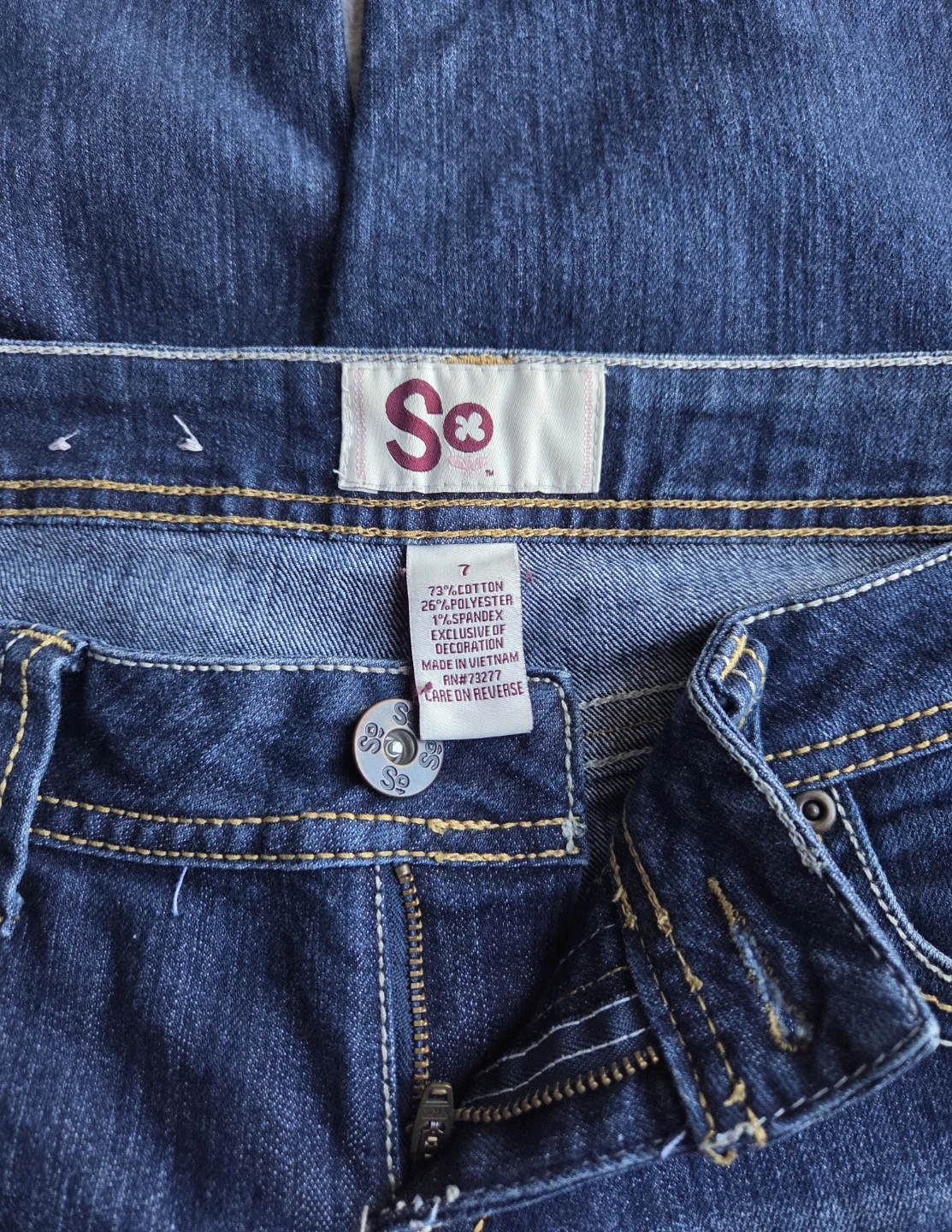 SO Blue Denim Capris Size 7 5-Pocket Medium Wash Stretch - photo 3