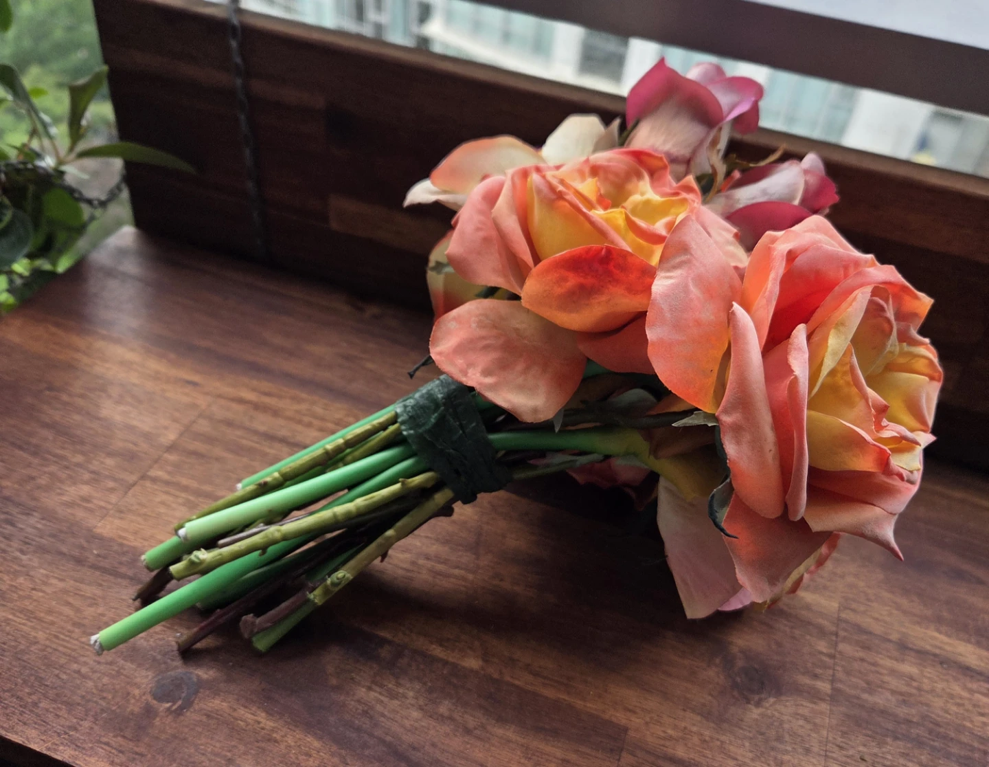 Bouquet of Artificial Roses - photo 3