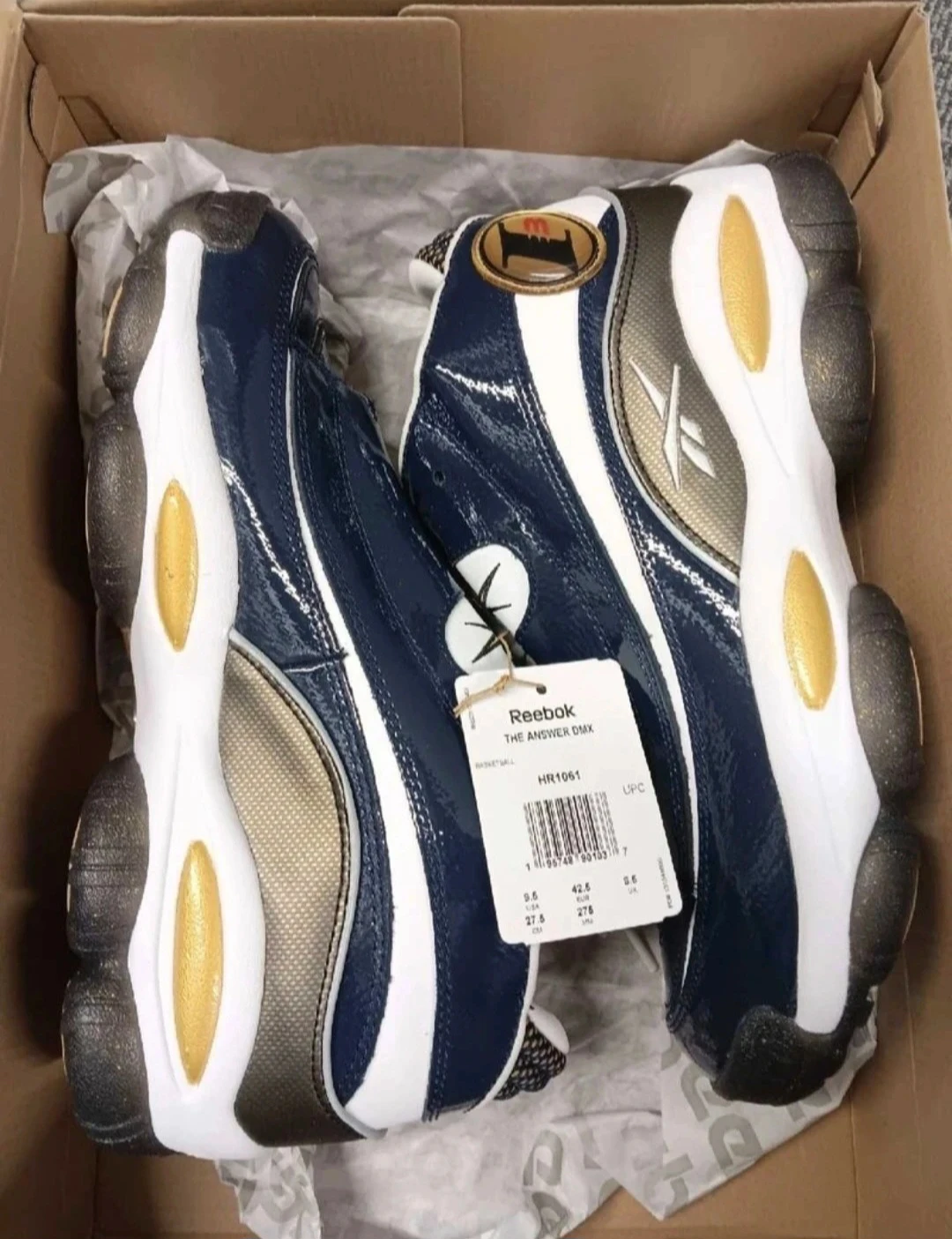 9.5 Men's Reebok Navy, White & Gold The Answer DMX Sneakers