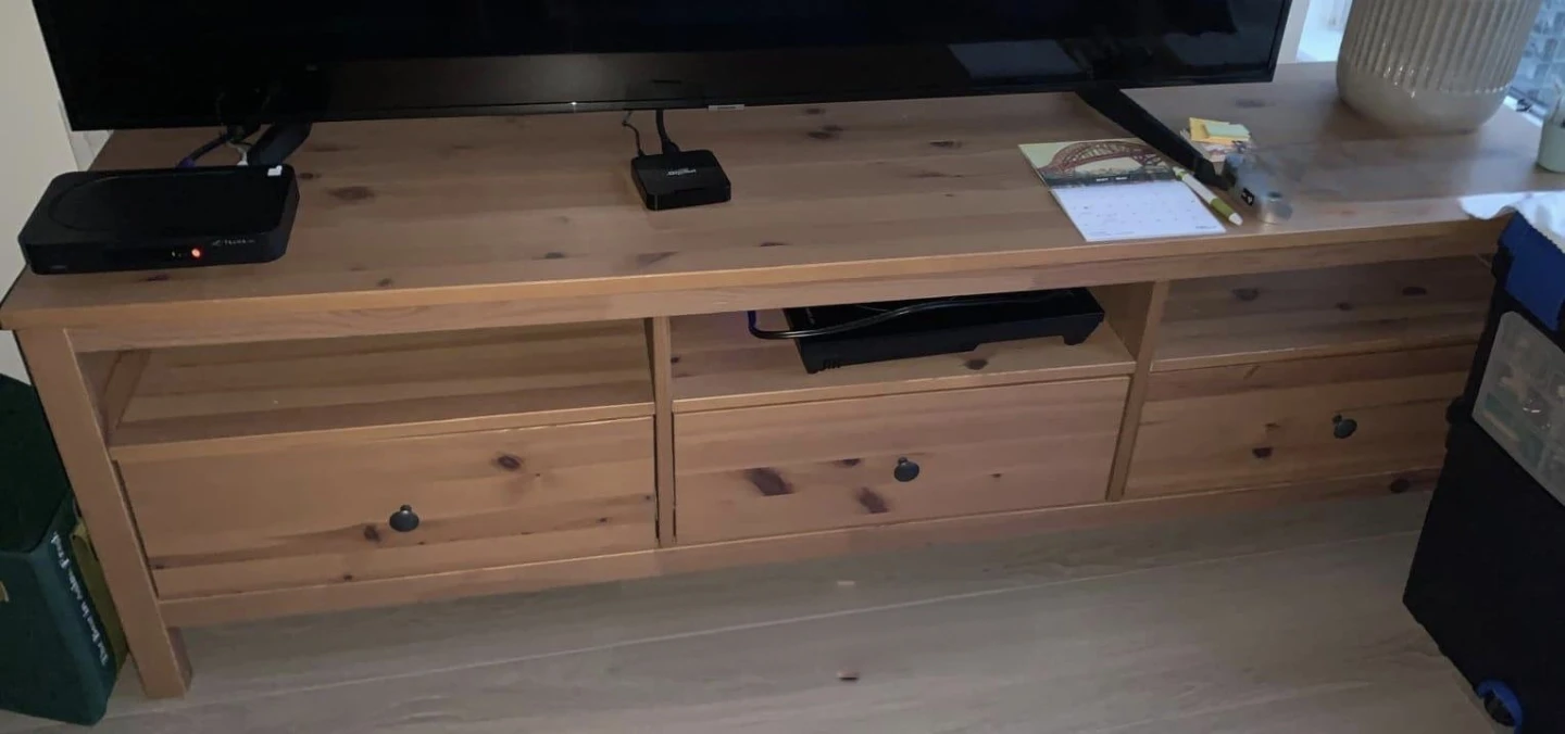 IKEA Hemnes TV Bench - photo 2