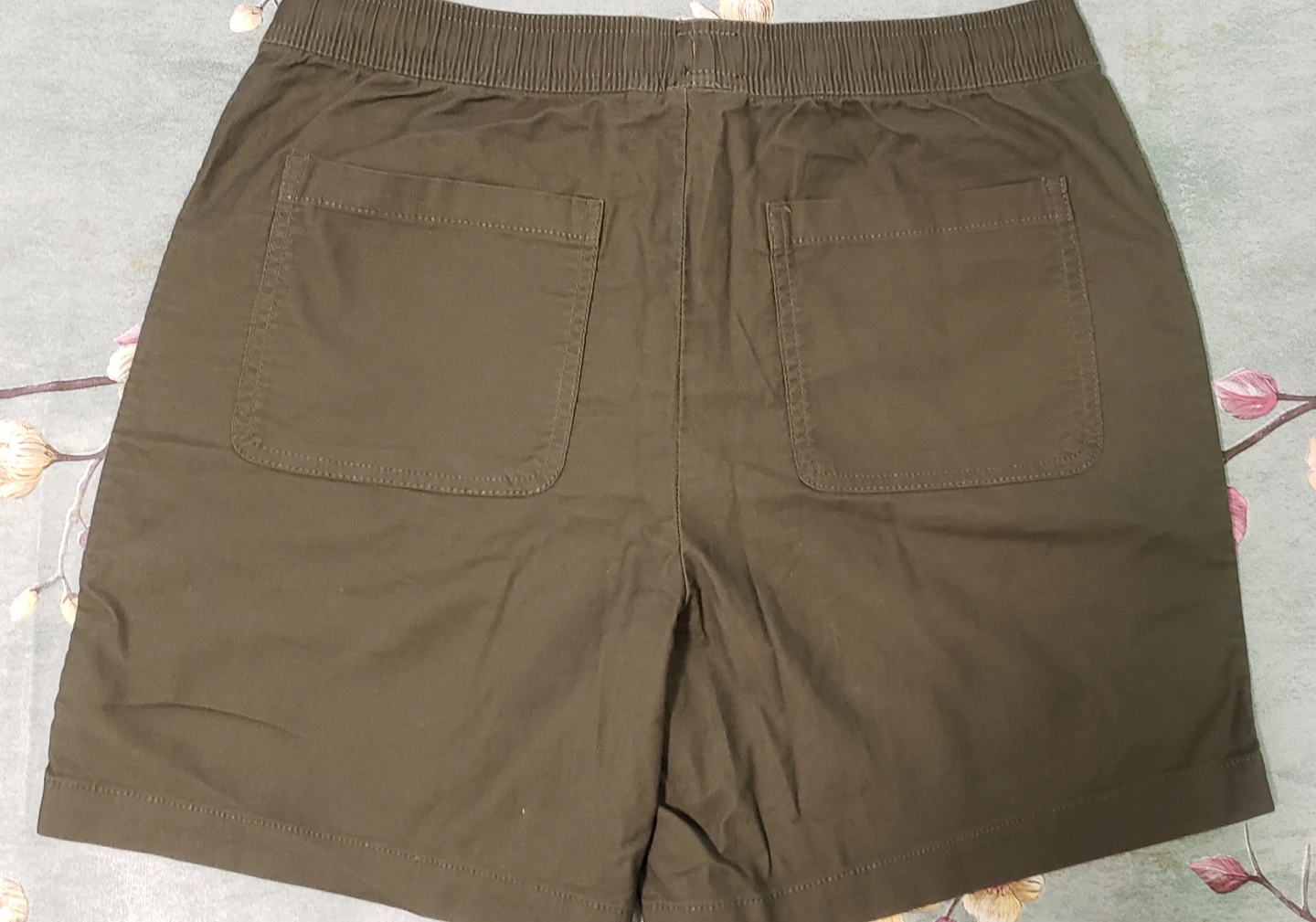 Brand new Tahari Green Pull On Shorts Size S/P - photo 2