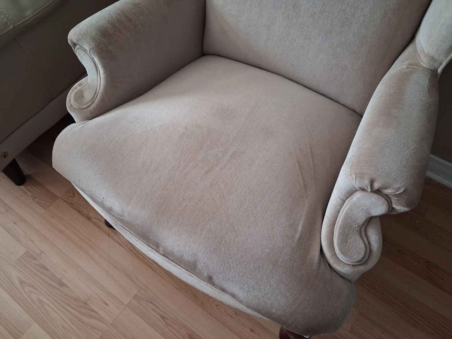 Beige Wingback Armchair - photo 4