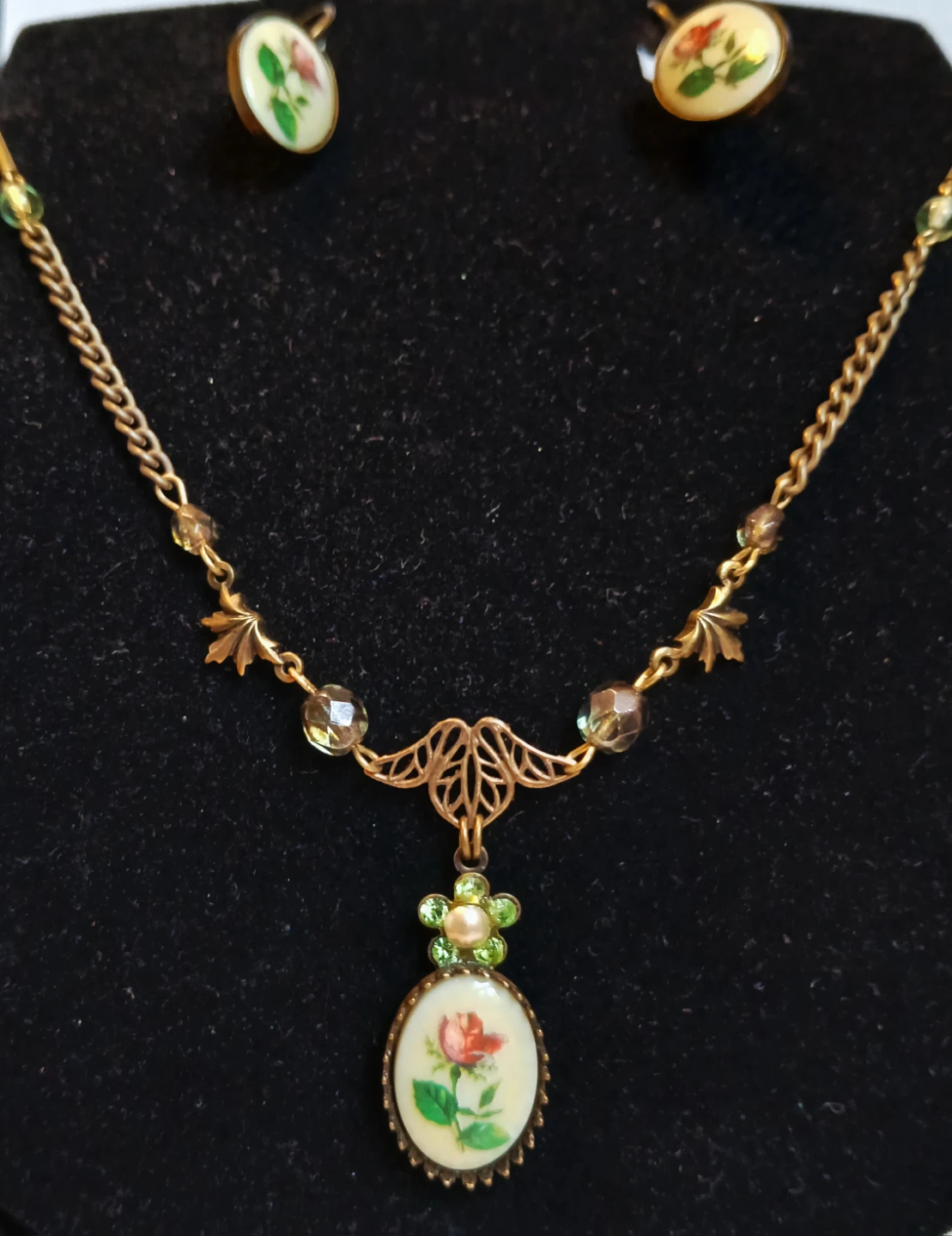 Rose Pendant Necklace and Matching Earrings Set - photo 4