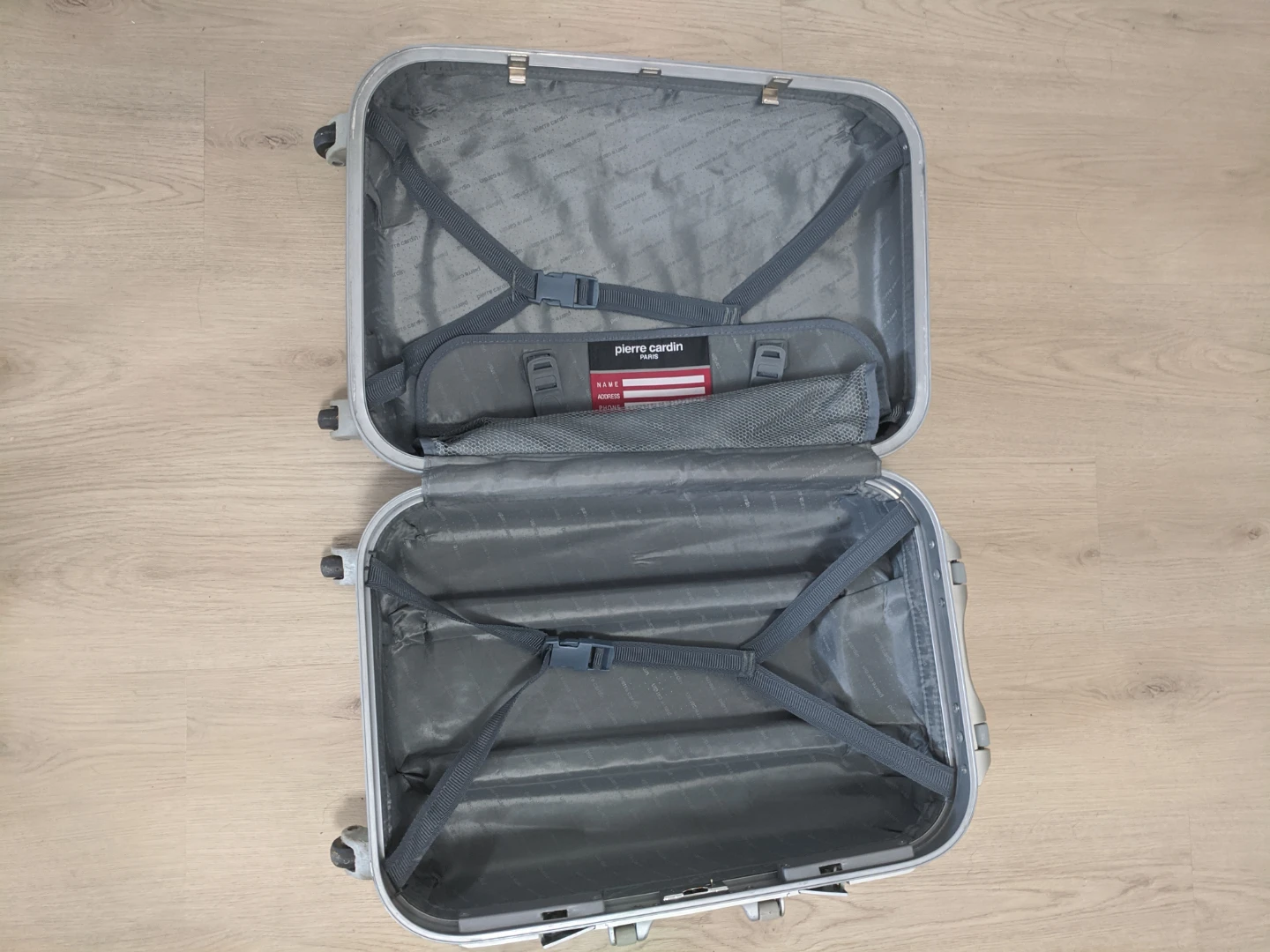 Pierre Cardin Spinner Suitcase - photo 3