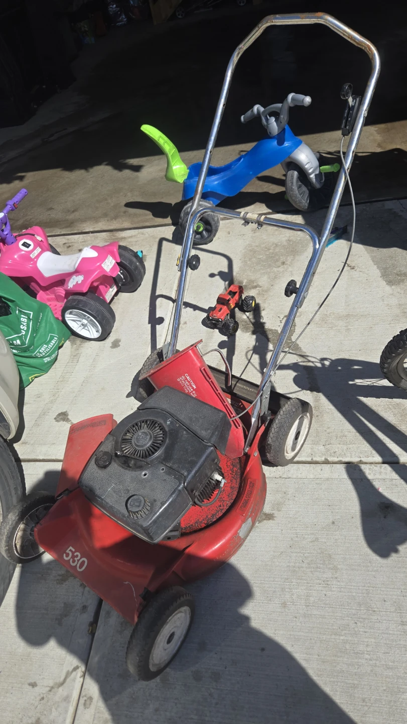 Red Lawn Mower 530
