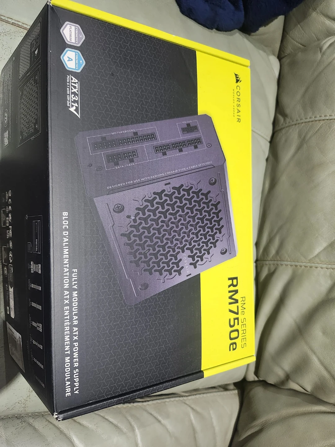 Corsair RM750e Fully Modular ATX Power Supply - photo 4