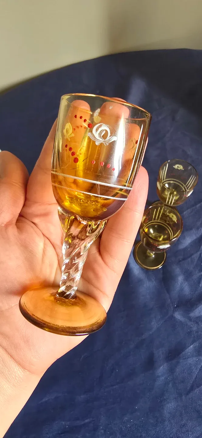 Set of 3 Amber Coloured Shot Glasses with Twisted Stems - photo 3