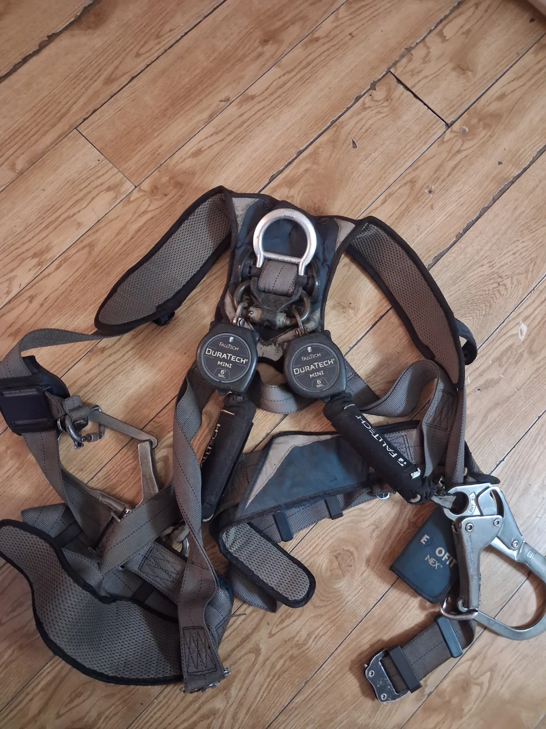 Complete Falltech/duratech mini 6' SRL harness and lanyard
