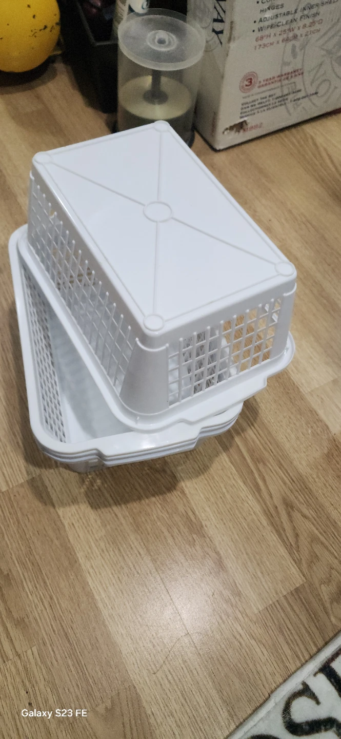 Set of 4 White Plastic Storage Baskets - photo 3