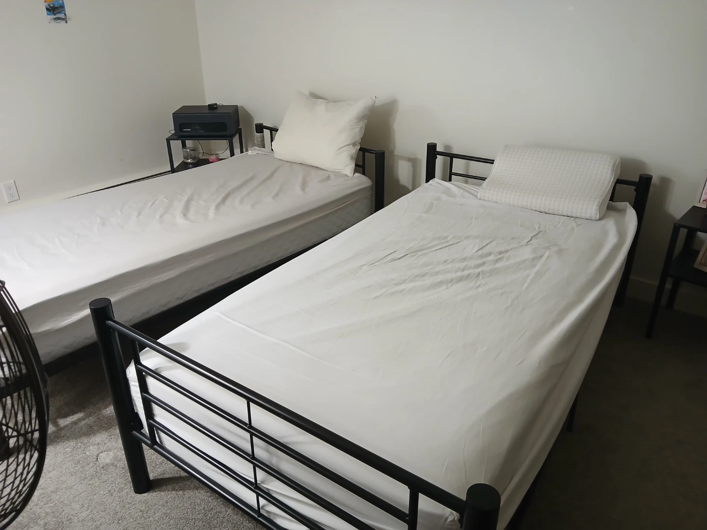 Set Of 2 Twin Metal Bed Frames with 2 Matresses - photo 2