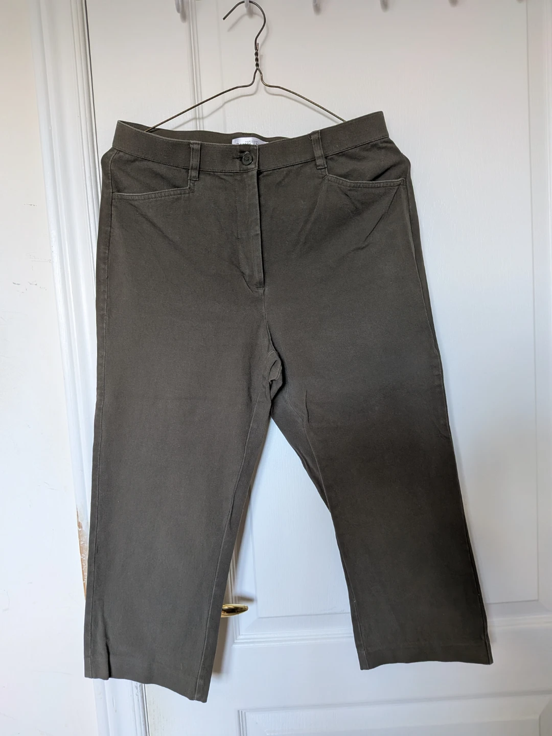⚽Northern Reflections Essential Slim Capri Pants Size 4