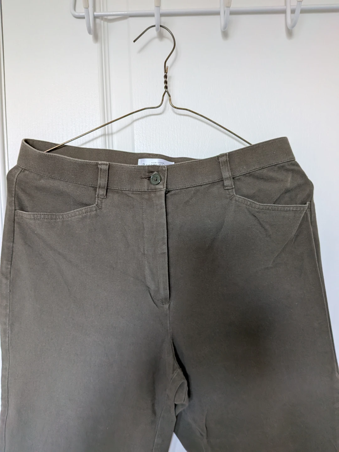 ⚽Northern Reflections Essential Slim Capri Pants Size 4 - photo 2