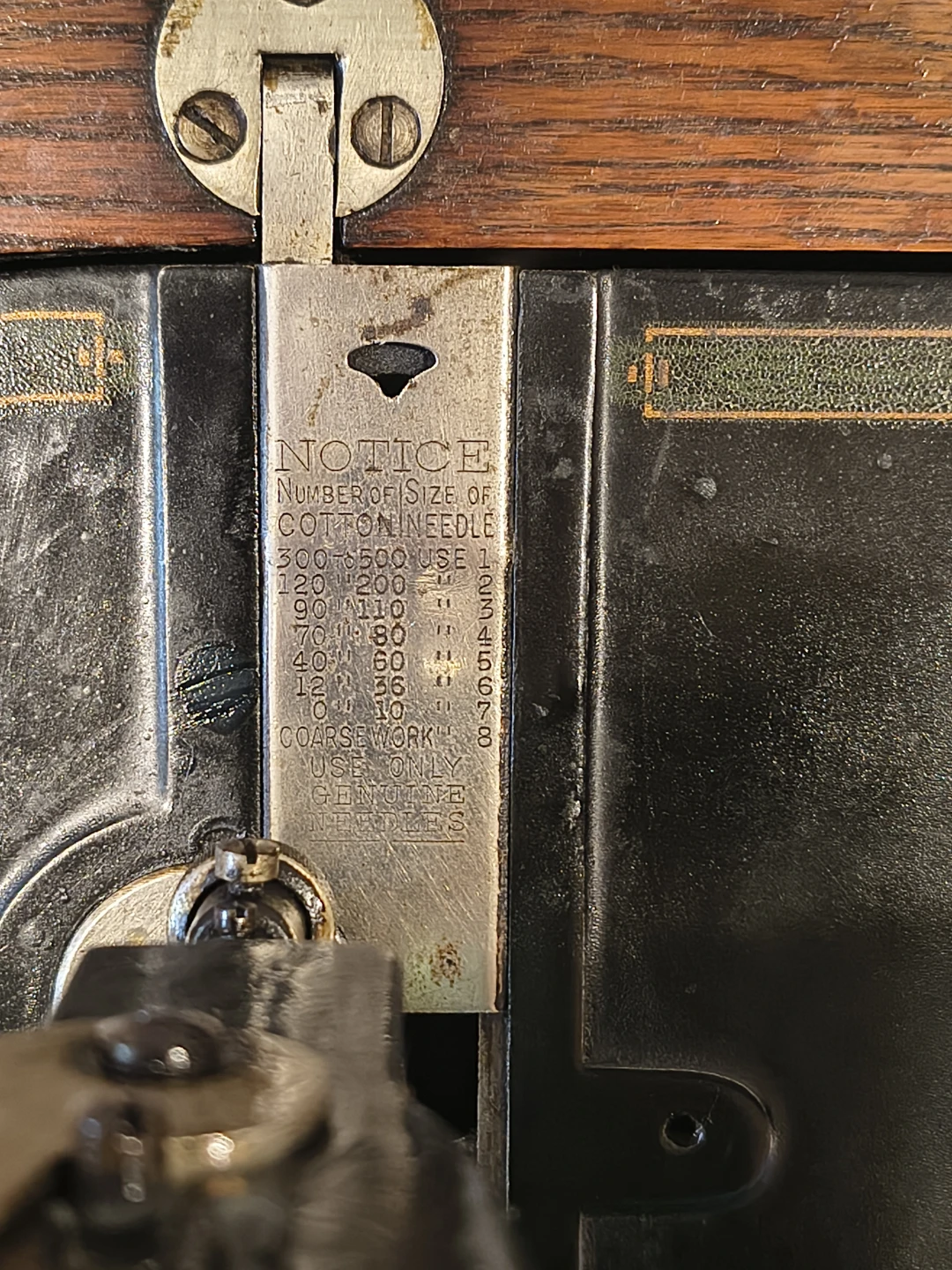 Reliance Sewing Machine with Wooden Cabinet - photo 5