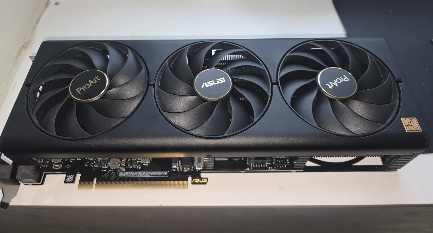 Asus ProArt 4080 Super 16gb.. Downtown Toronto