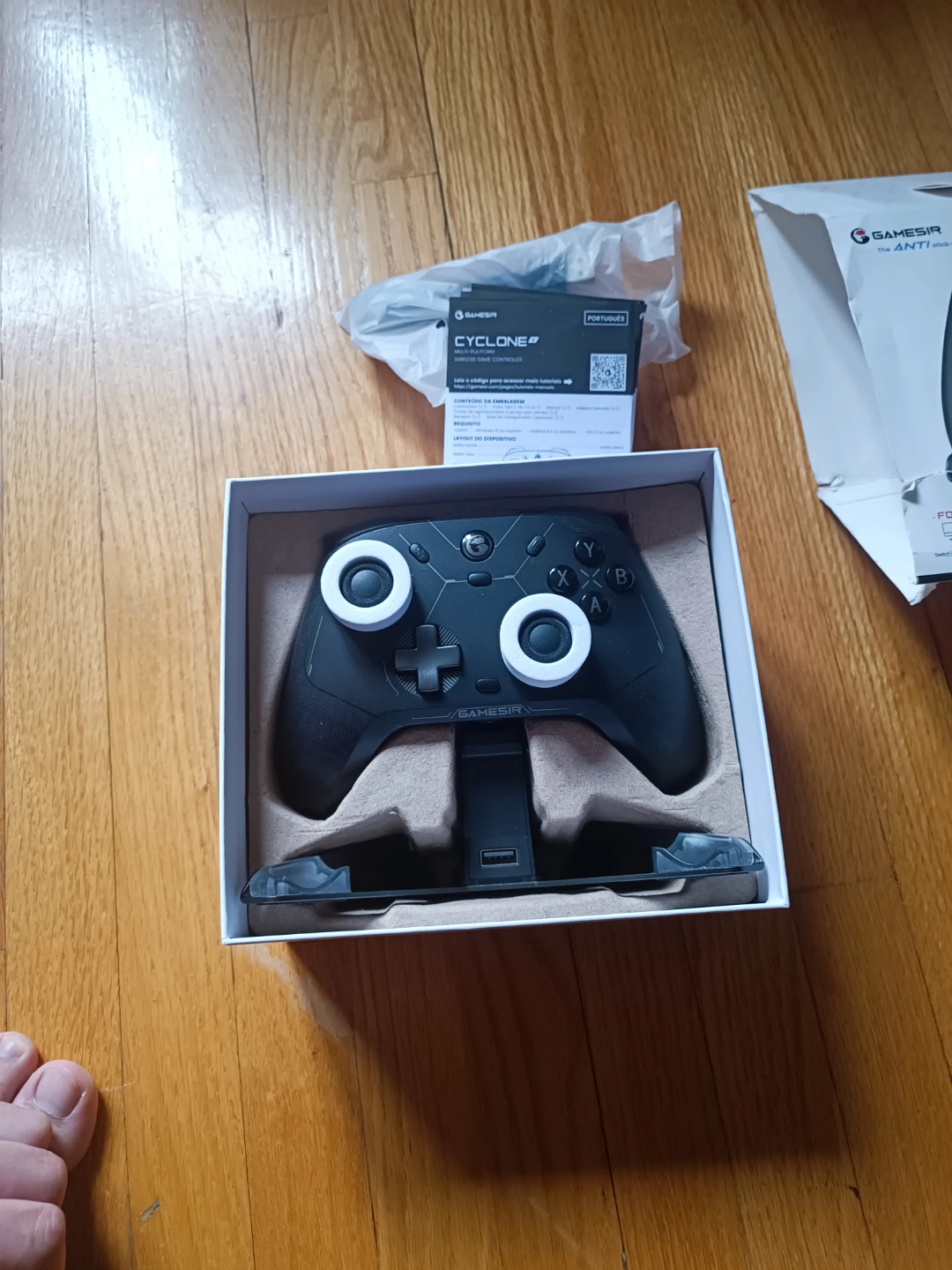 GameSir Cyclone 2 Wireless Gamepad - Black - photo 2