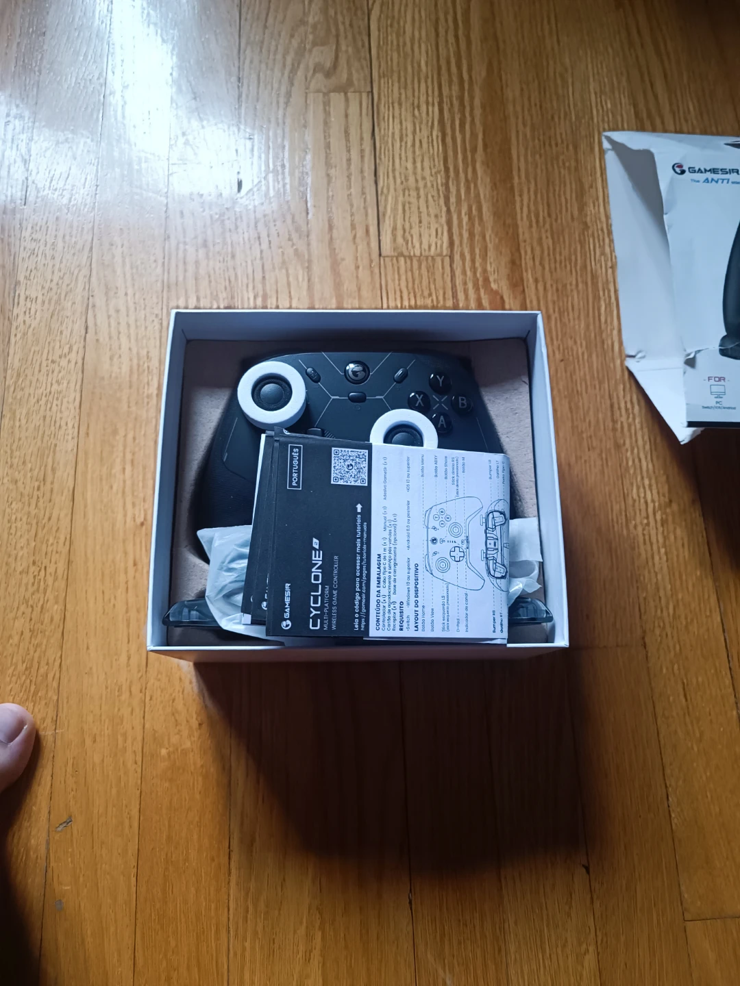 GameSir Cyclone 2 Wireless Gamepad - Black - photo 3