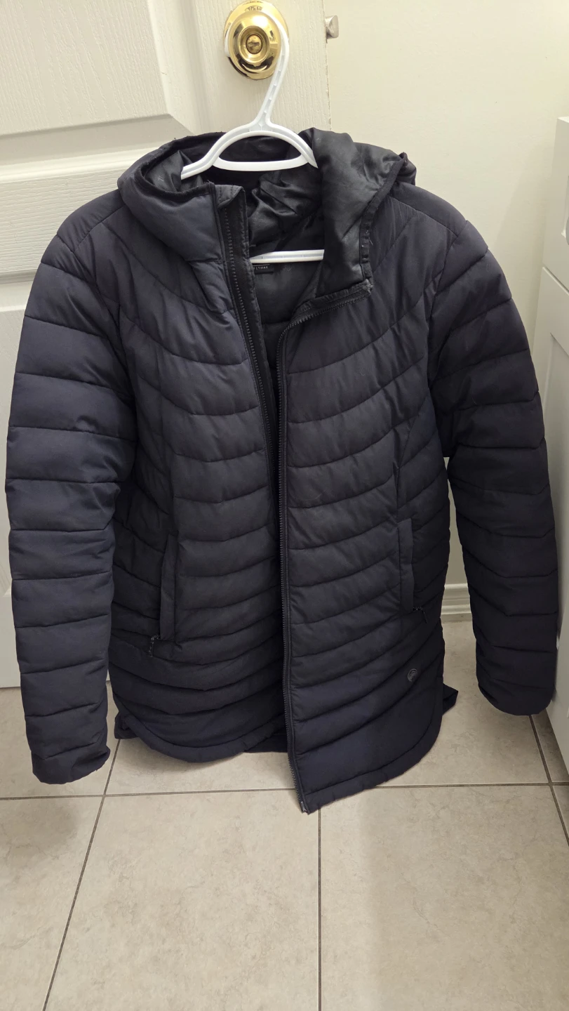 Wind River Hooded Puffer Jacket - Large