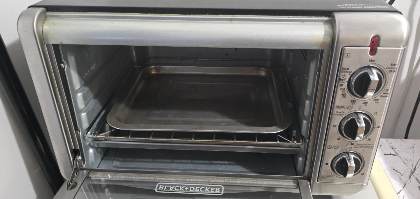 Black+Decker Toaster Oven - photo 2