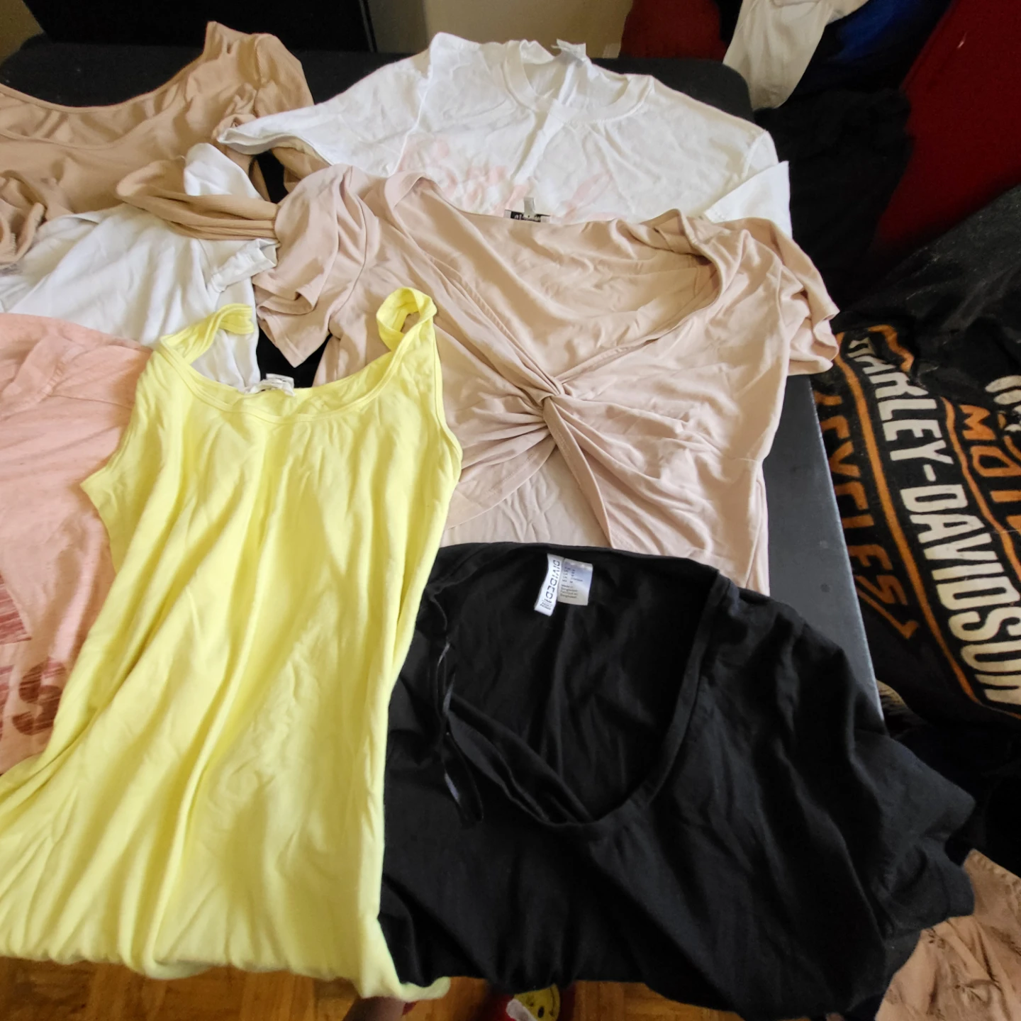 Assorted 7pc Women's Tops Bundle Sz Large - photo 2