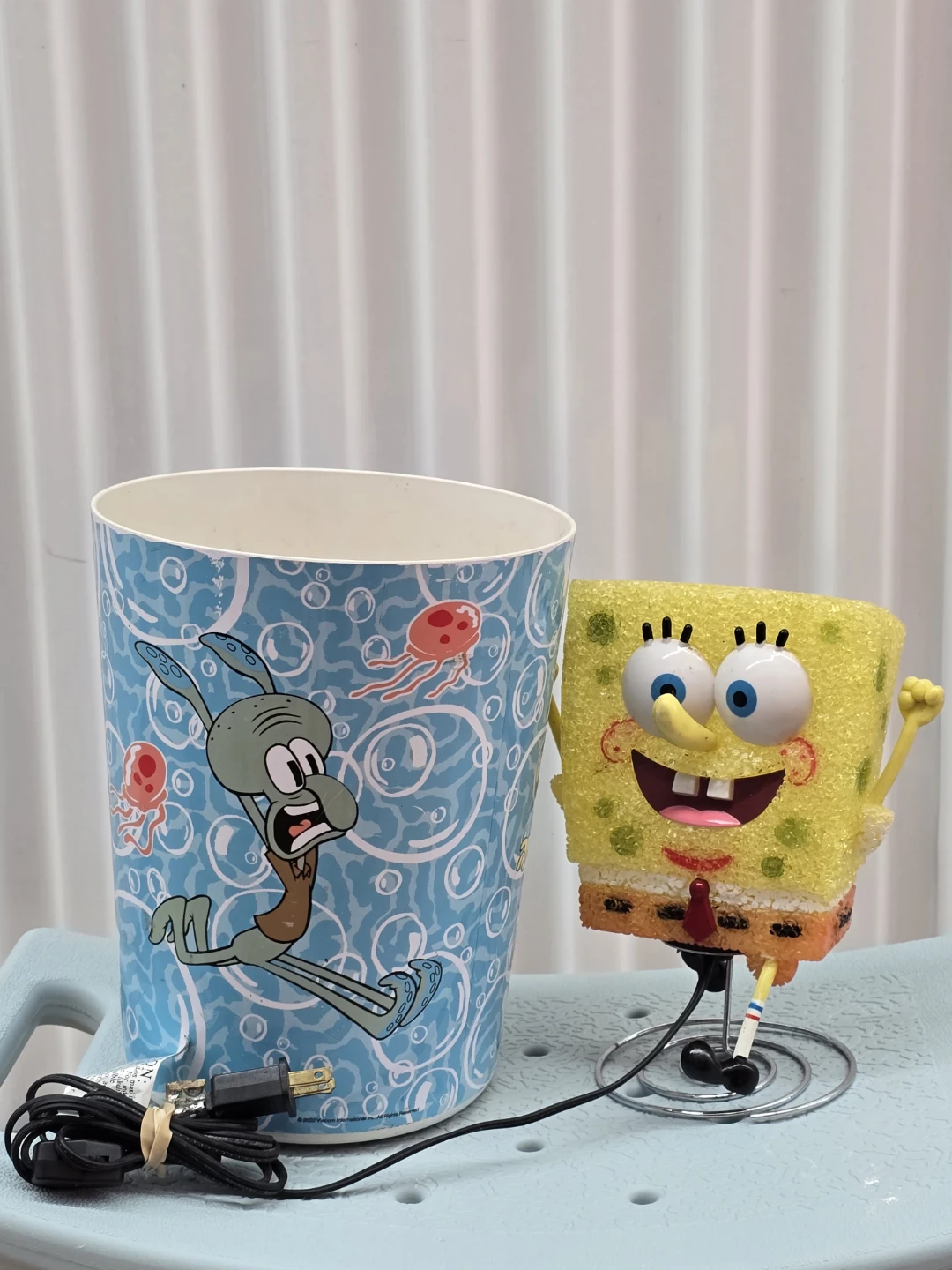 SpongeBob SquarePants Trash Can - photo 2