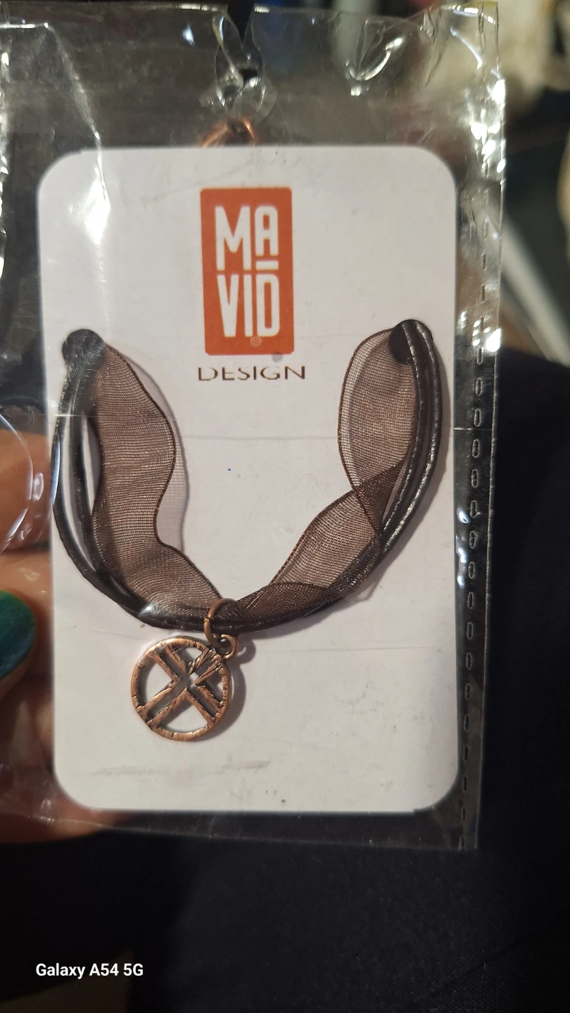 MAVID DESIGN Necklace with Cross Charm