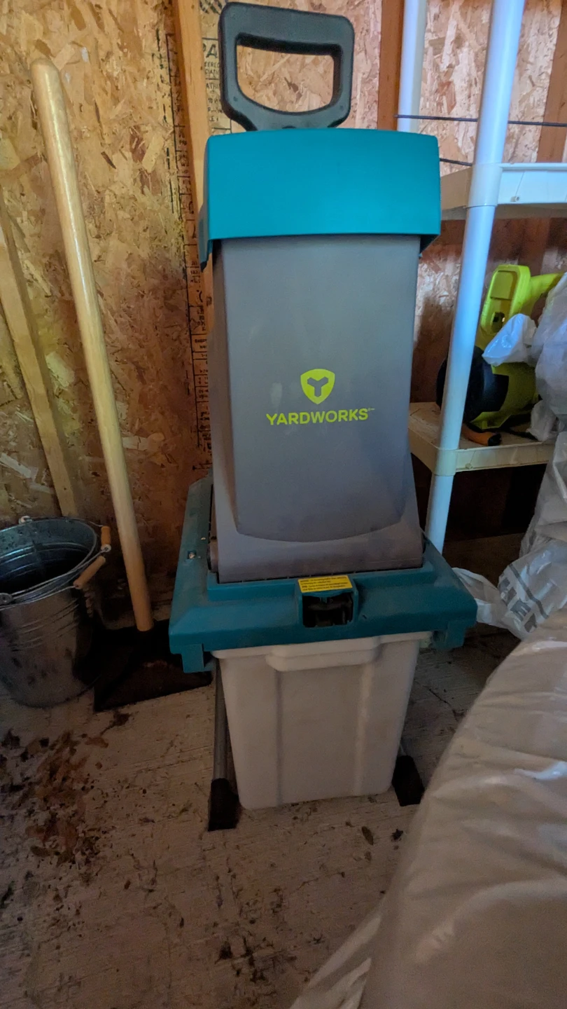 Yardworks Chipper Shredder - photo 4