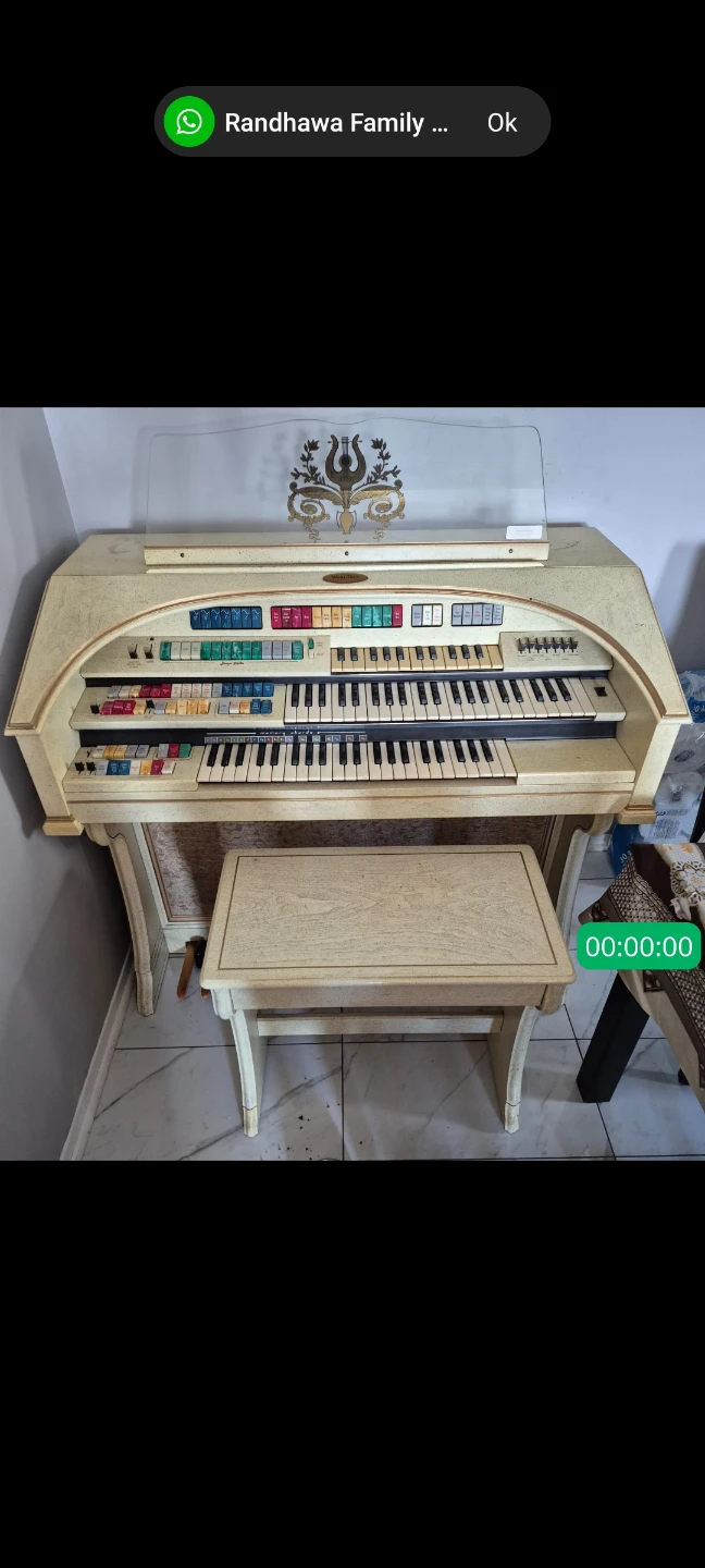 Electric vintage Organ with Bench