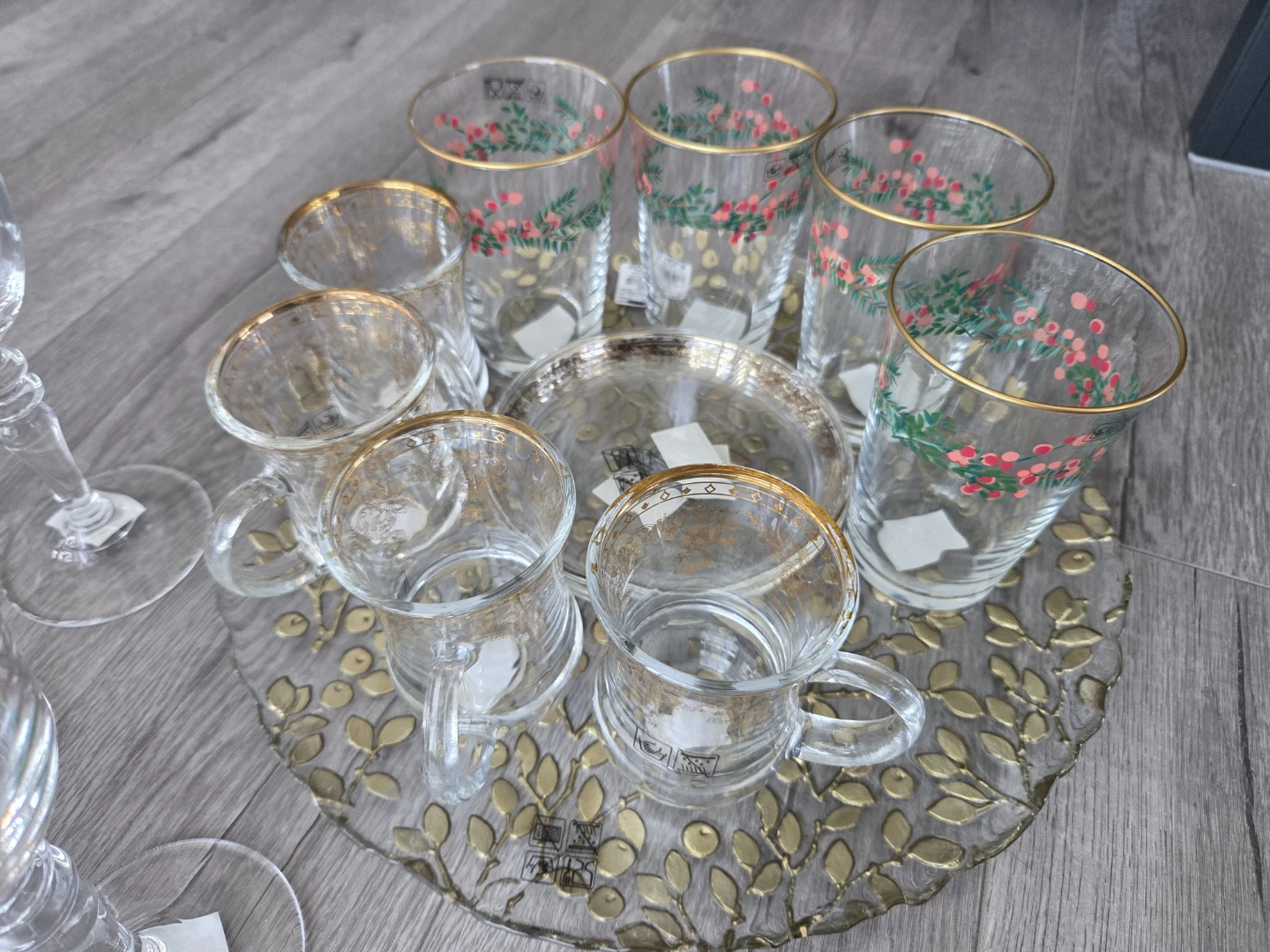 Glassware Set with Floral Design and Gold Rim - photo 2
