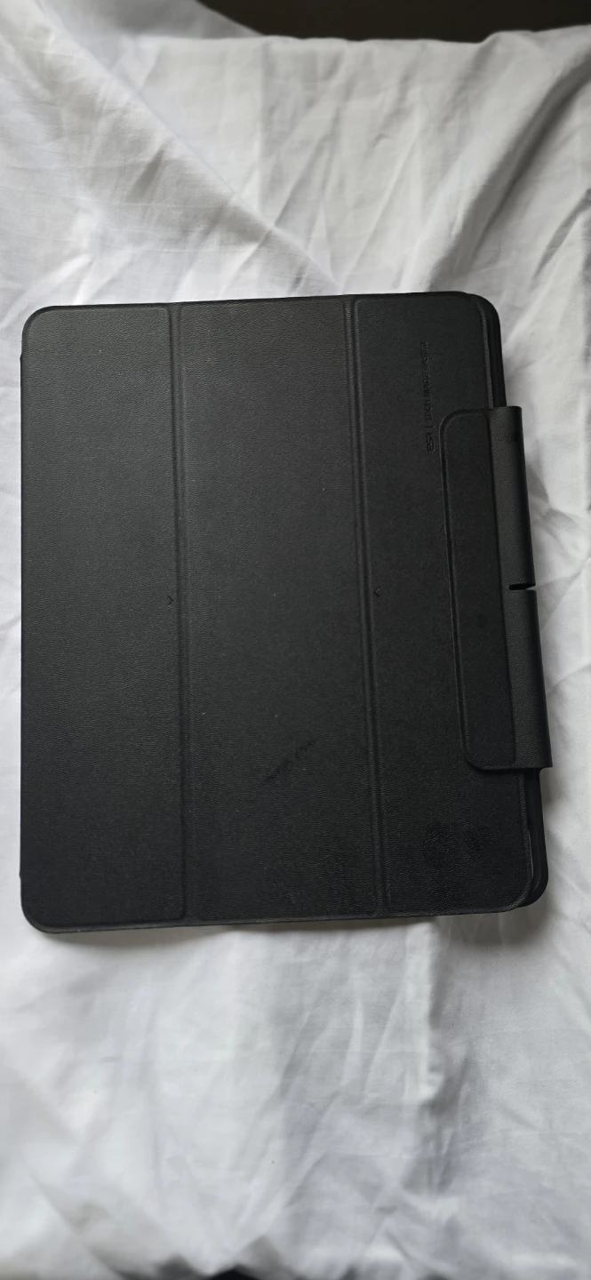 ESR Black Tablet Case - photo 4