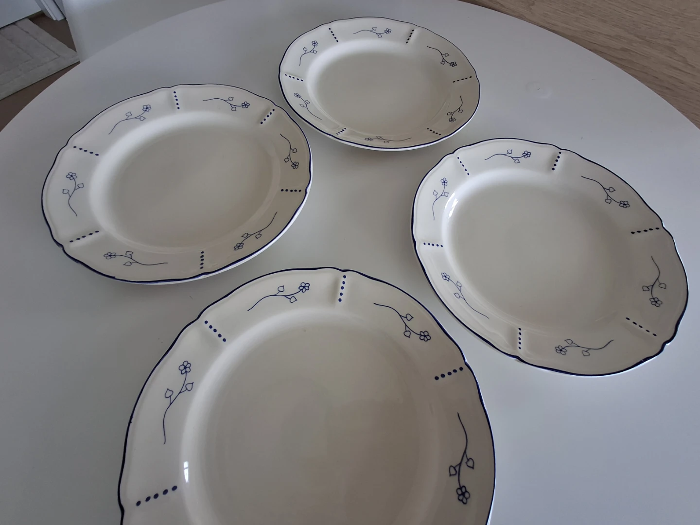 IKEA Dinner Plates with Blue Floral Design (Set of 4)