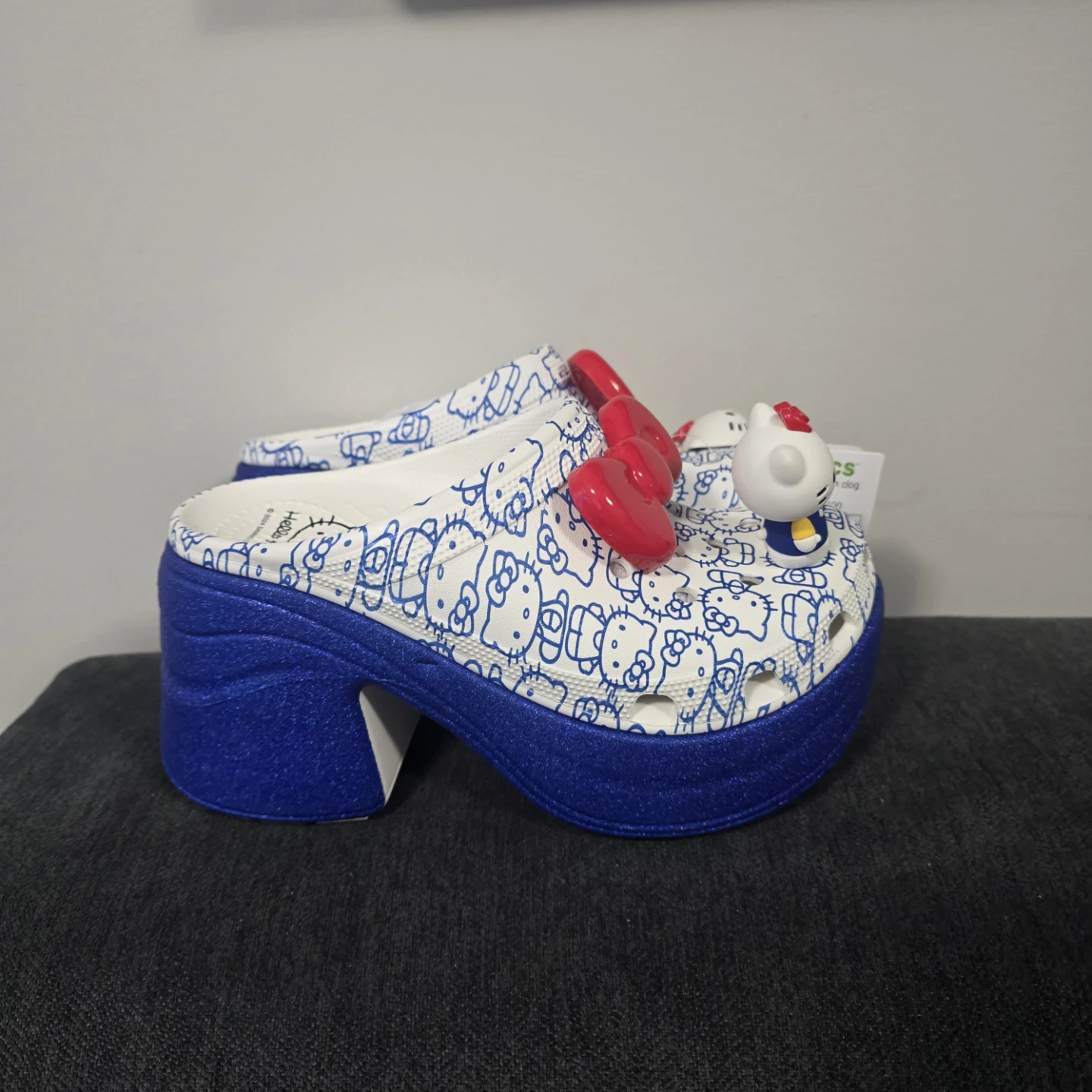 Crocs x Hello Kitty Siren Clogs - photo 3